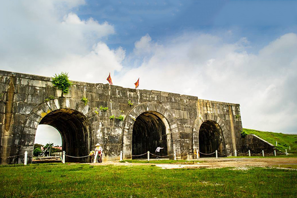 Thành nhà Hồ Vé máy bay đi Thanh Hóa